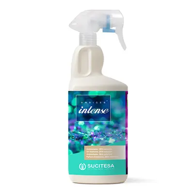 AMBIGEN INTENSE съчетава елегантен свеж аромат с дървесни нотки и висока концентрация на парфюм за изключително дълготраен ефект.
Специалната DEODOR технология позволява на продукта да неутрализира напълно лошите миризми, без просто да ги маскира.